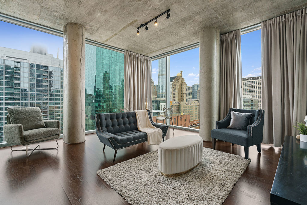 Downtown Chicago high rise living room